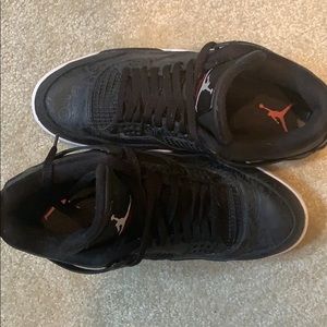 Jordan retro 4’s laser black and gum 9.5/10